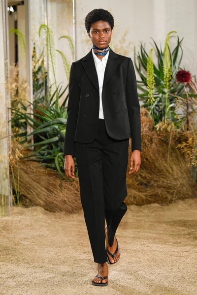 Look 5
